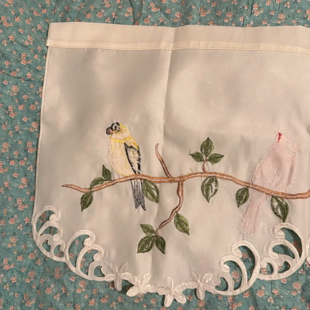 Curtain Valance Topper with Bird Motifs Red and Blue New